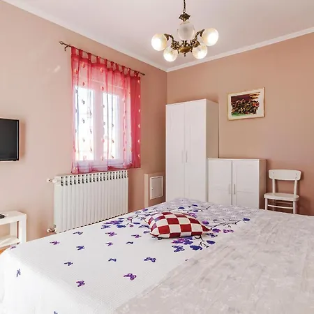 度假居 Amazing In With Sauna 扎达尔