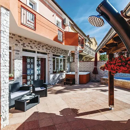 Amazing In With Sauna * 扎达尔