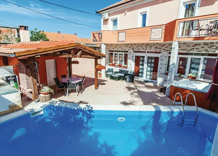 Amazing In With Sauna * ザダル