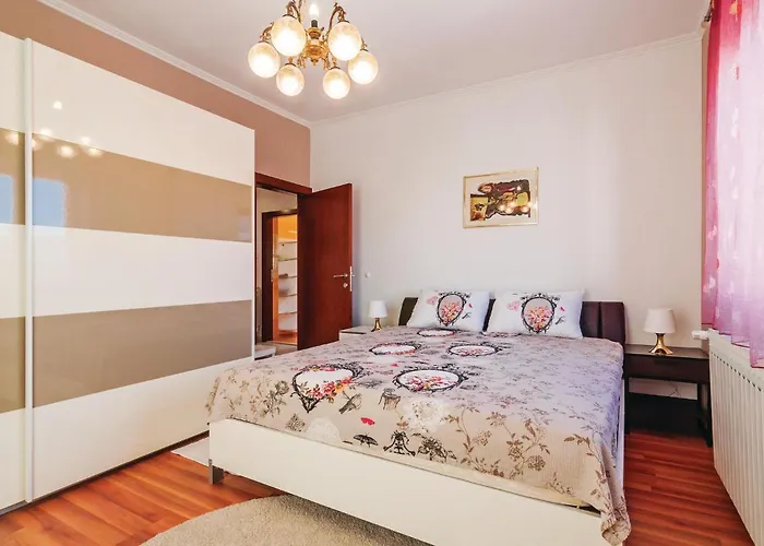 Amazing In With Sauna * ザダル