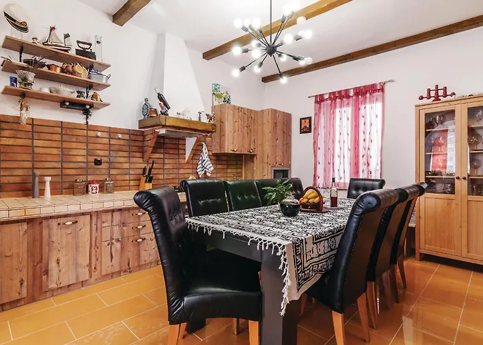 Amazing In With Sauna ザダル