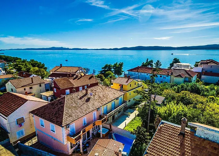 Amazing In With Sauna ザダル